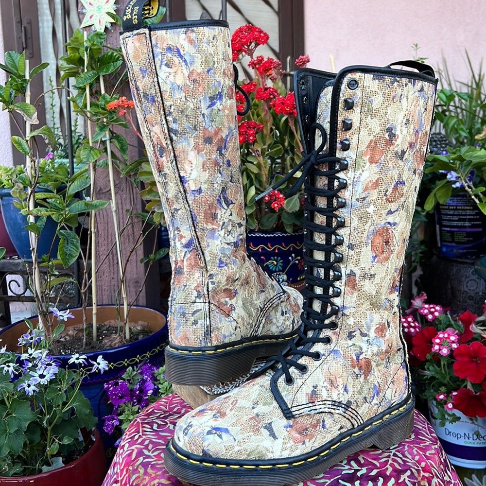 🏴 RARE Dr. Martens MIE Vintage Floral LACE & BURLAP Y2K Boots UK 5 - Picture 7 of 17
